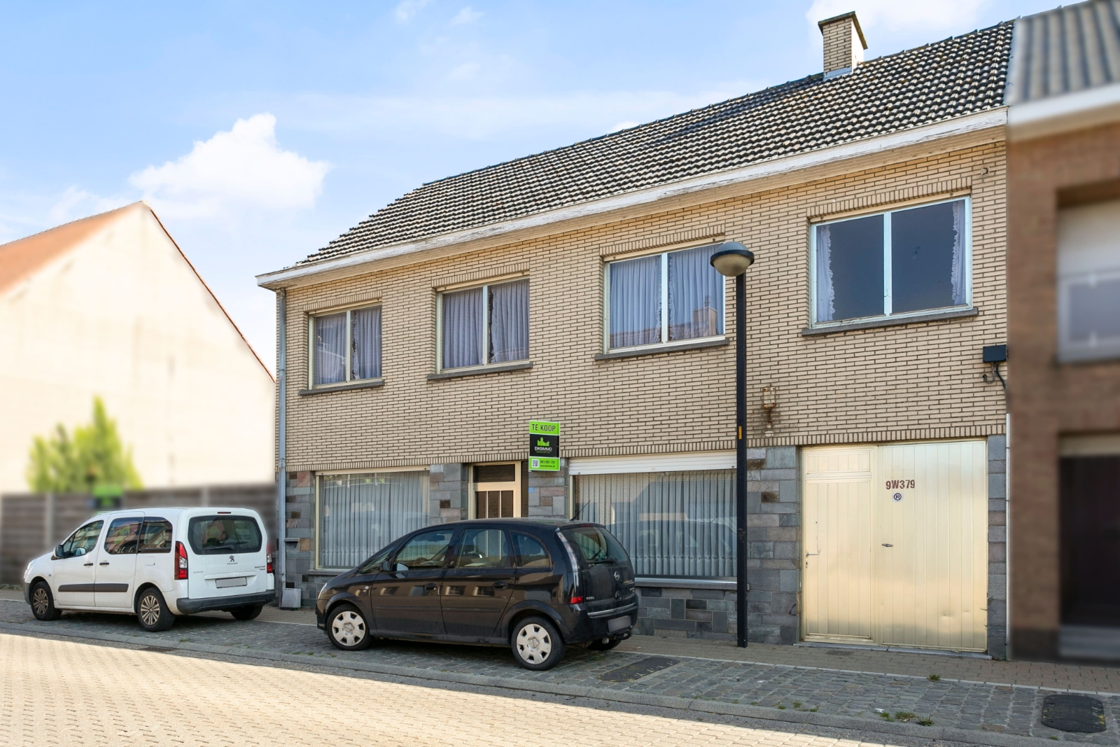 RUIME TE RENOVEREN WONING MET 5 SLPKS, OPSLAGPLAATS EN ZUIDGERICHTE TUIN