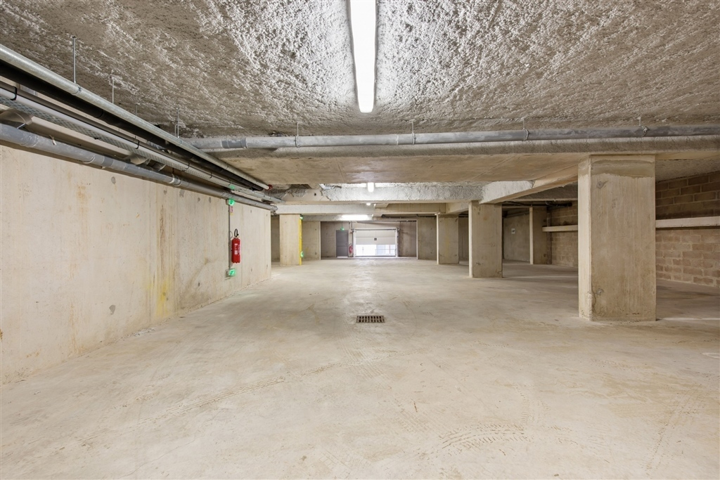 Te koop: ondergrondse staanplaats - A vendre: parking souterrain - 2