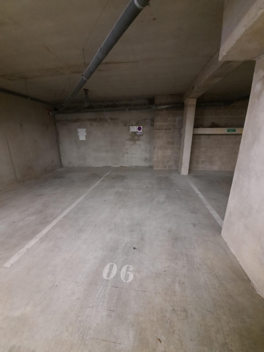 Te koop: ondergrondse staanplaats - A vendre: parking souterrain - 3