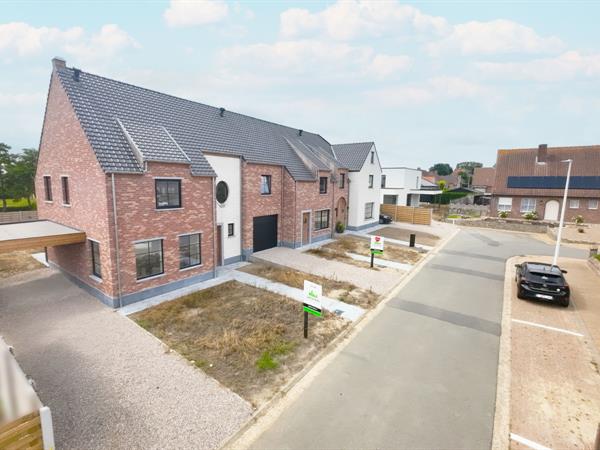 KANTWERK, woning in landelijke stijl