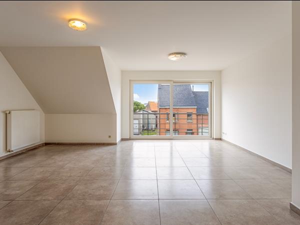 Ruim duplex appartement met 3 slpk gelegen te Houthulst