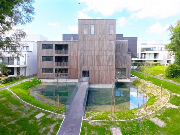 Energiezuinig nieuwbouwappartement met 1 slaapkamer vlakbij centrum Ieper