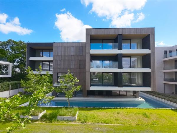 Energiezuinig nieuwbouwappartement met 1 slaapkamer vlakbij centrum Ieper