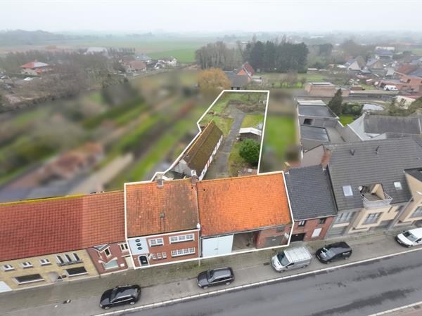 Te renoveren hoeve in Ichtegem