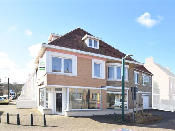 Multifunctionele woning te koop in De Panne