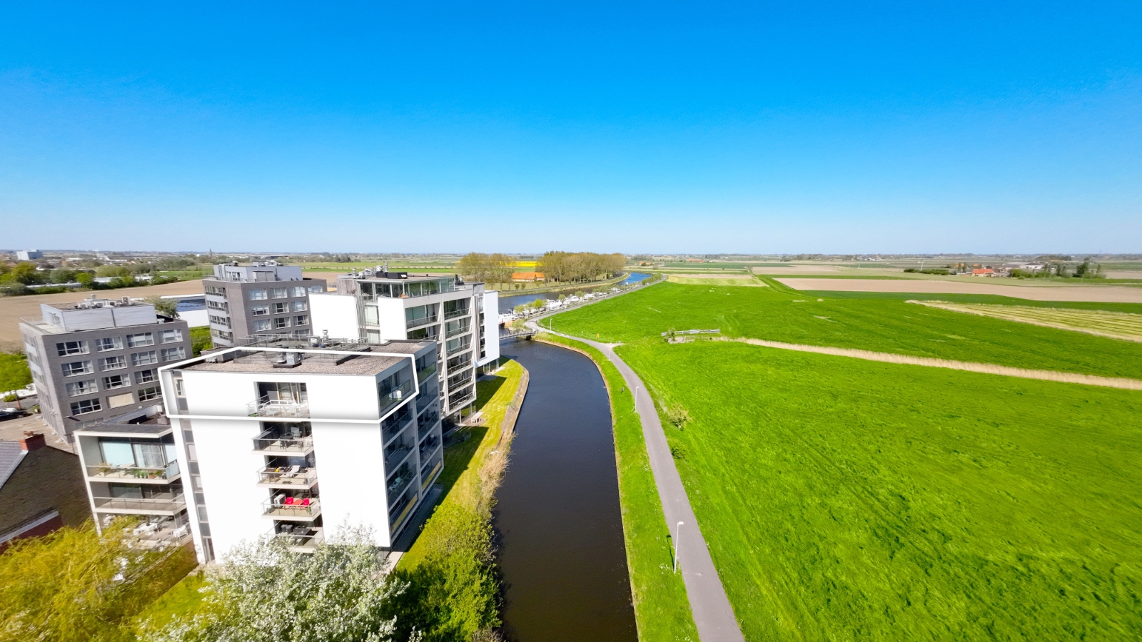 Stijlvol penthouse met panoramische vergezichten in Diksmuide
