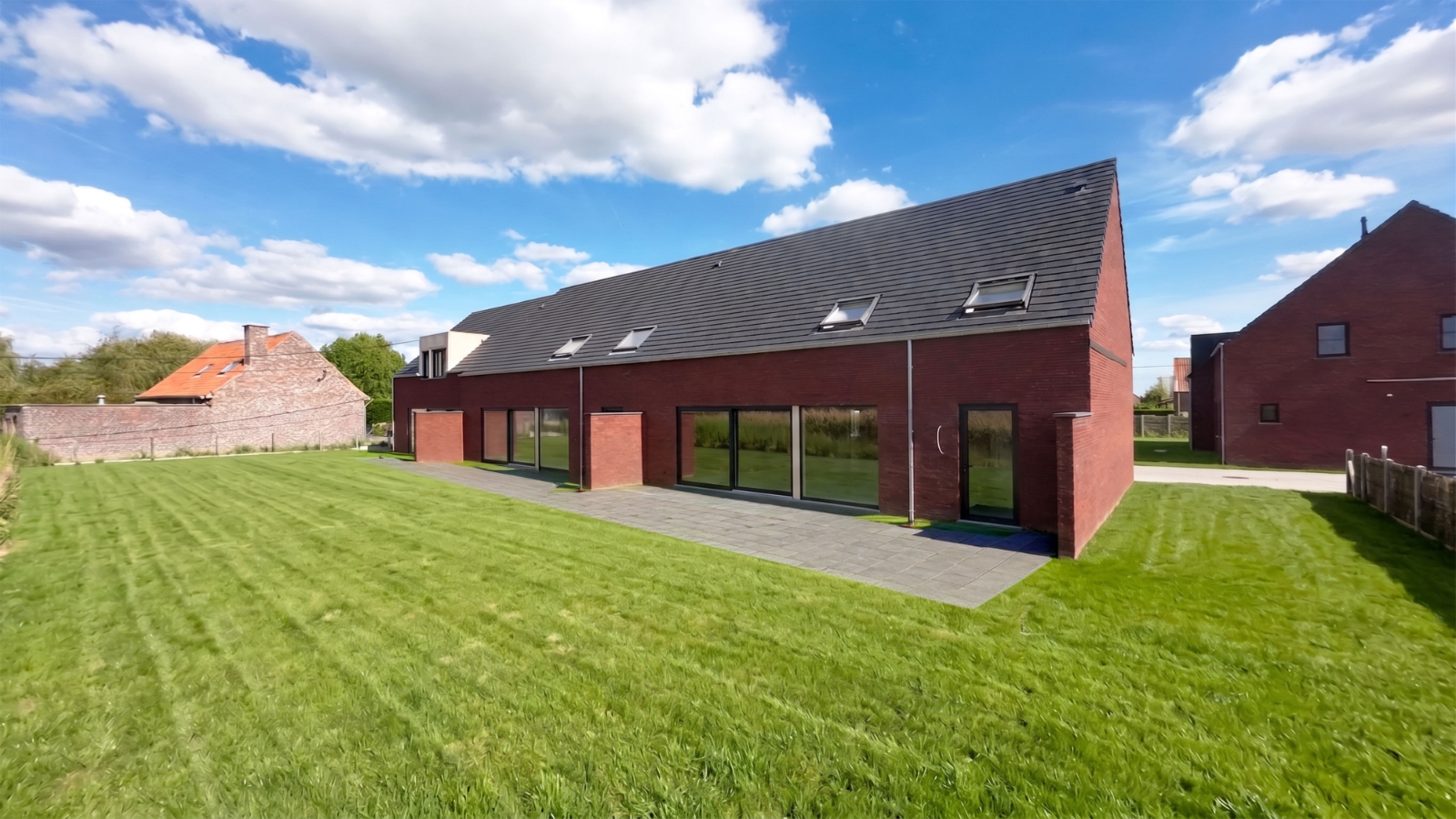 Prachtige nieuwbouwwoning in nieuwbouwproject 'De Mangelaar'