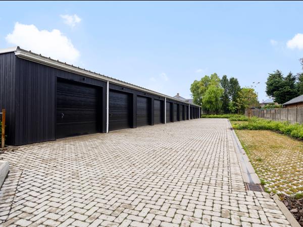 Afzonderlijke garages te koop centrum Houthulst