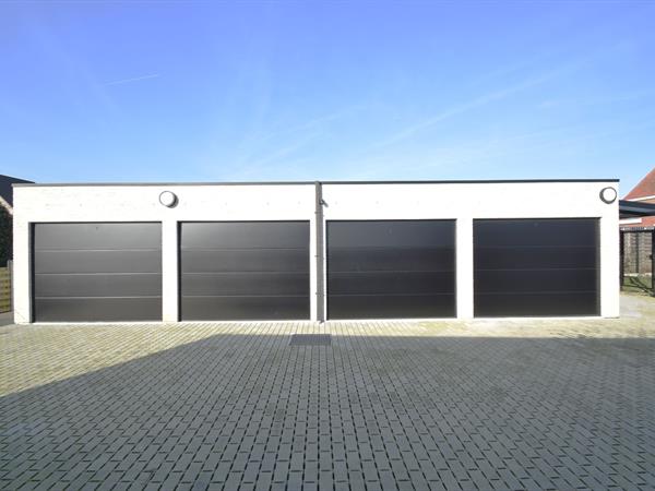 Afzonderlijke garage te koop centrum Staden