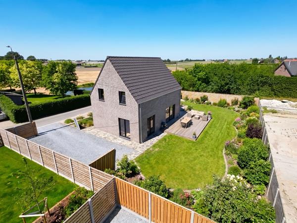 Landelijk gelegen nieuwbouw woning te Oostnieuwkerke