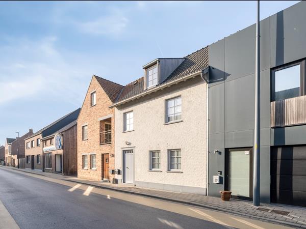 Prachtige instapklare woning in hartje van Staden (zeer ruim)