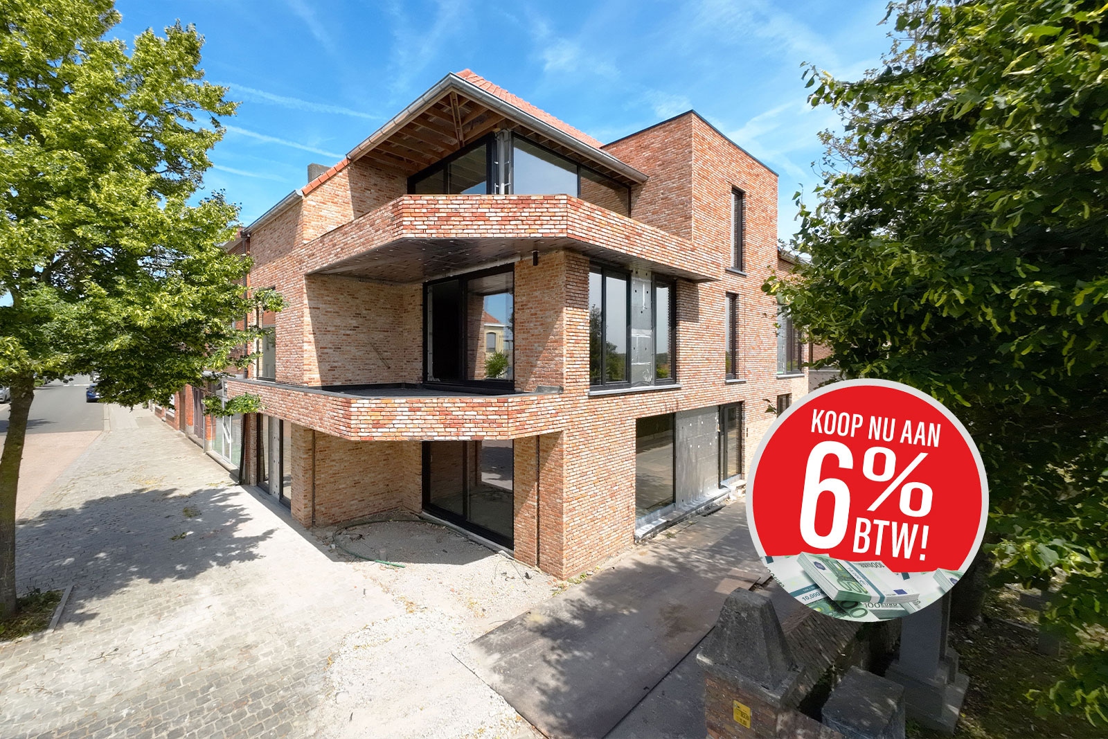 Gelijkvloers drieslaapkamerappartement met zongericht terras