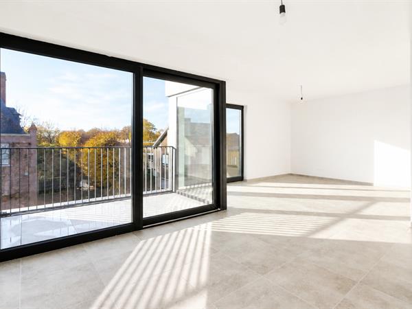 Makkelijk bereikbaar appartement met 2 slaapkamers vlakbij het centrum