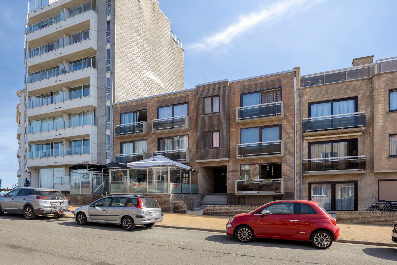 Unieke horecagelegenheid met terras nabij het strand