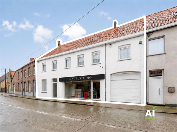 Ruime woning met voormalige handelsruimte en tal van mogelijkheden