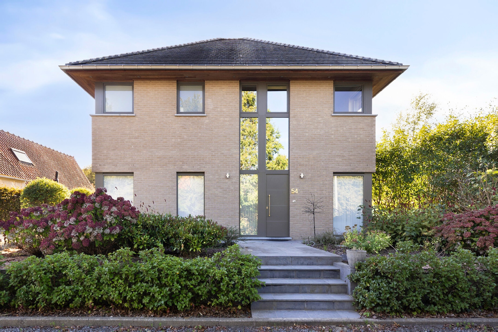 Ruime moderne woning aan de voet van de Kluisberg met prachtig landelijk zicht