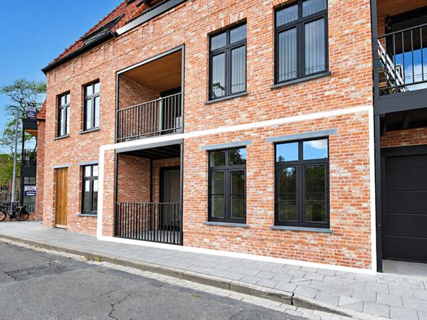 Ruim en energiezuinig appartement met zonnig terras in Diksmuide