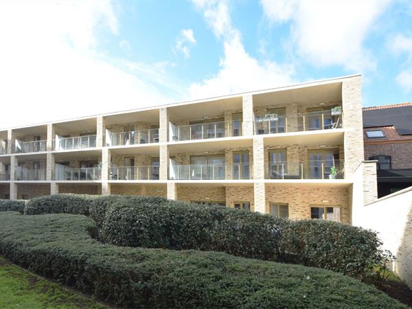 Modern appartement met 2 slaapkamers en ruim zuidgericht terras in hartje Ieper