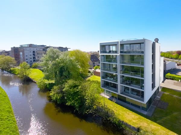 Stijlvol penthouse met panoramische vergezichten in Diksmuide